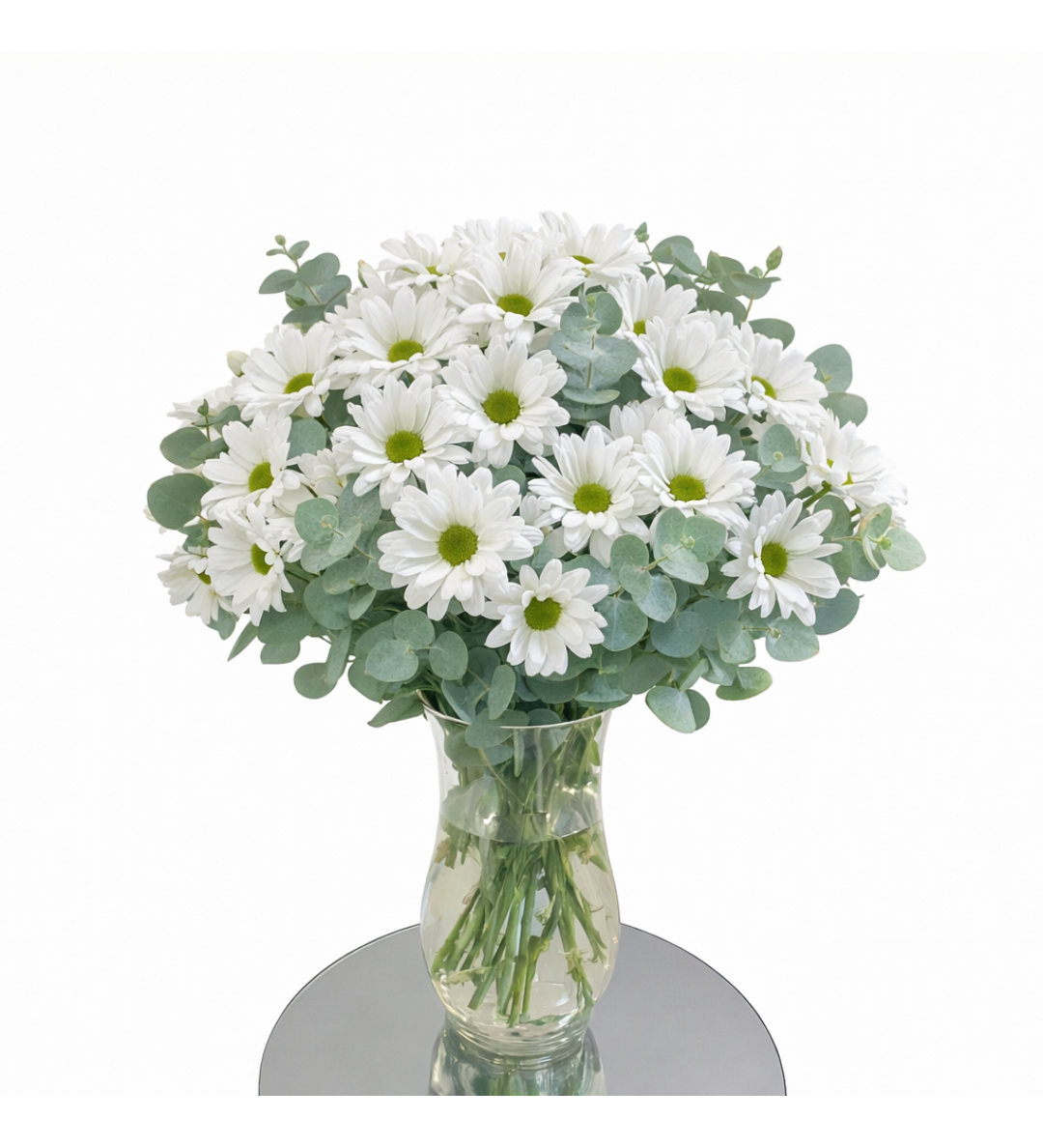 Cam Vazoda Beyaz Papatya & Okaliptus Buketi